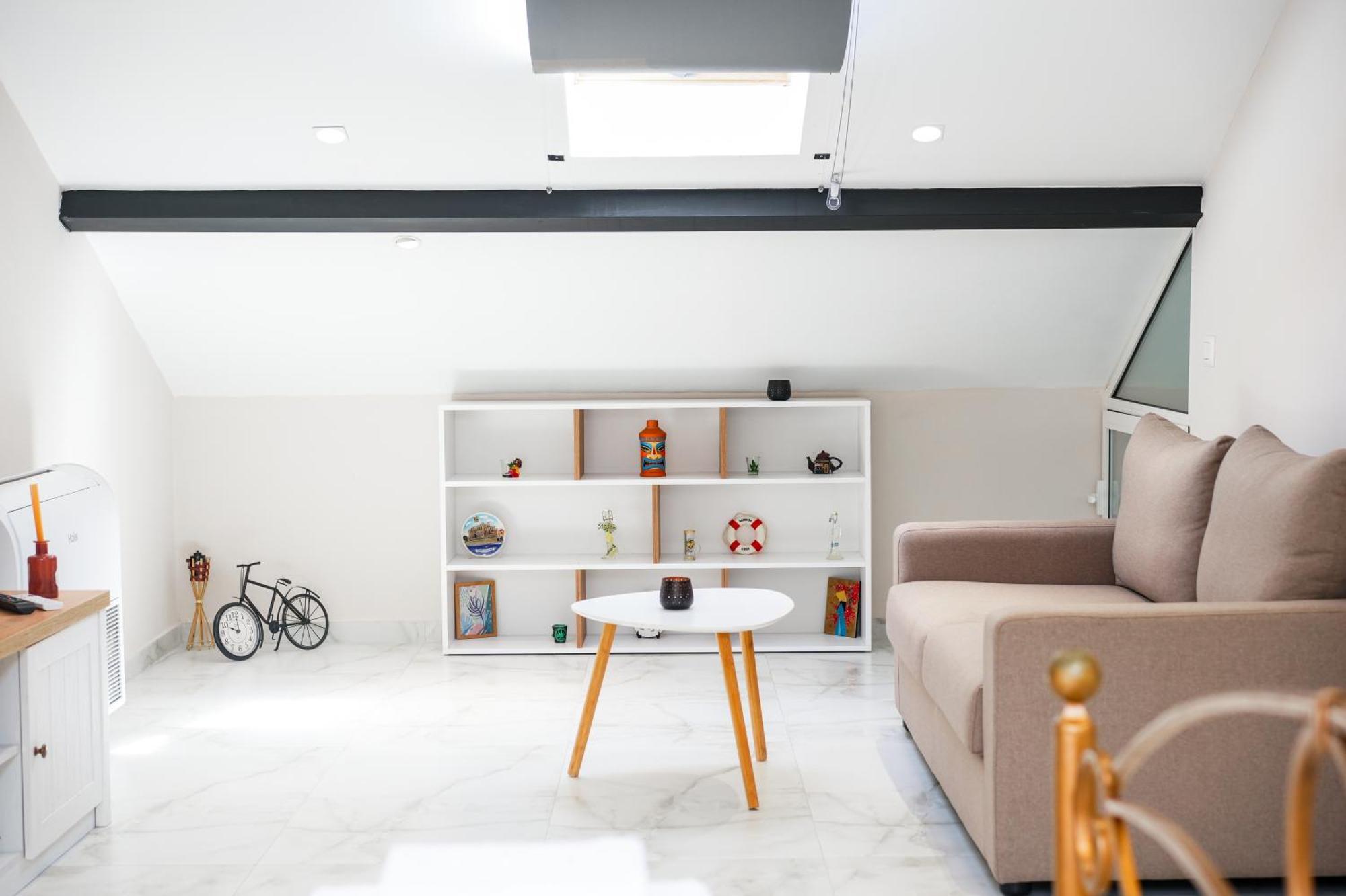 City Center Hideout - Studio Apartment 티라나 외부 사진