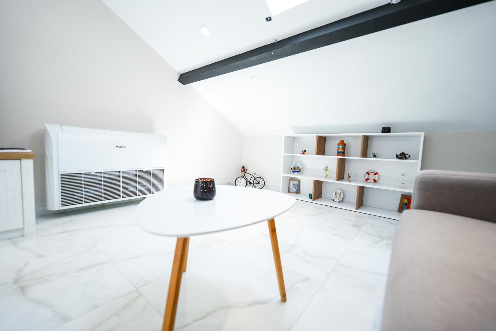 City Center Hideout - Studio Apartment 티라나 외부 사진